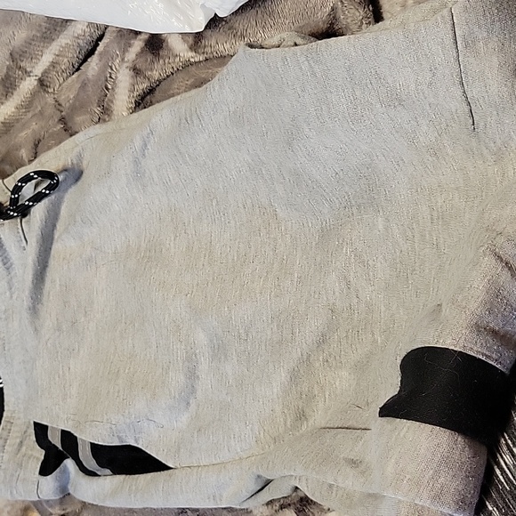 Like New size large Cultura Sweats - Picture 2 of 2